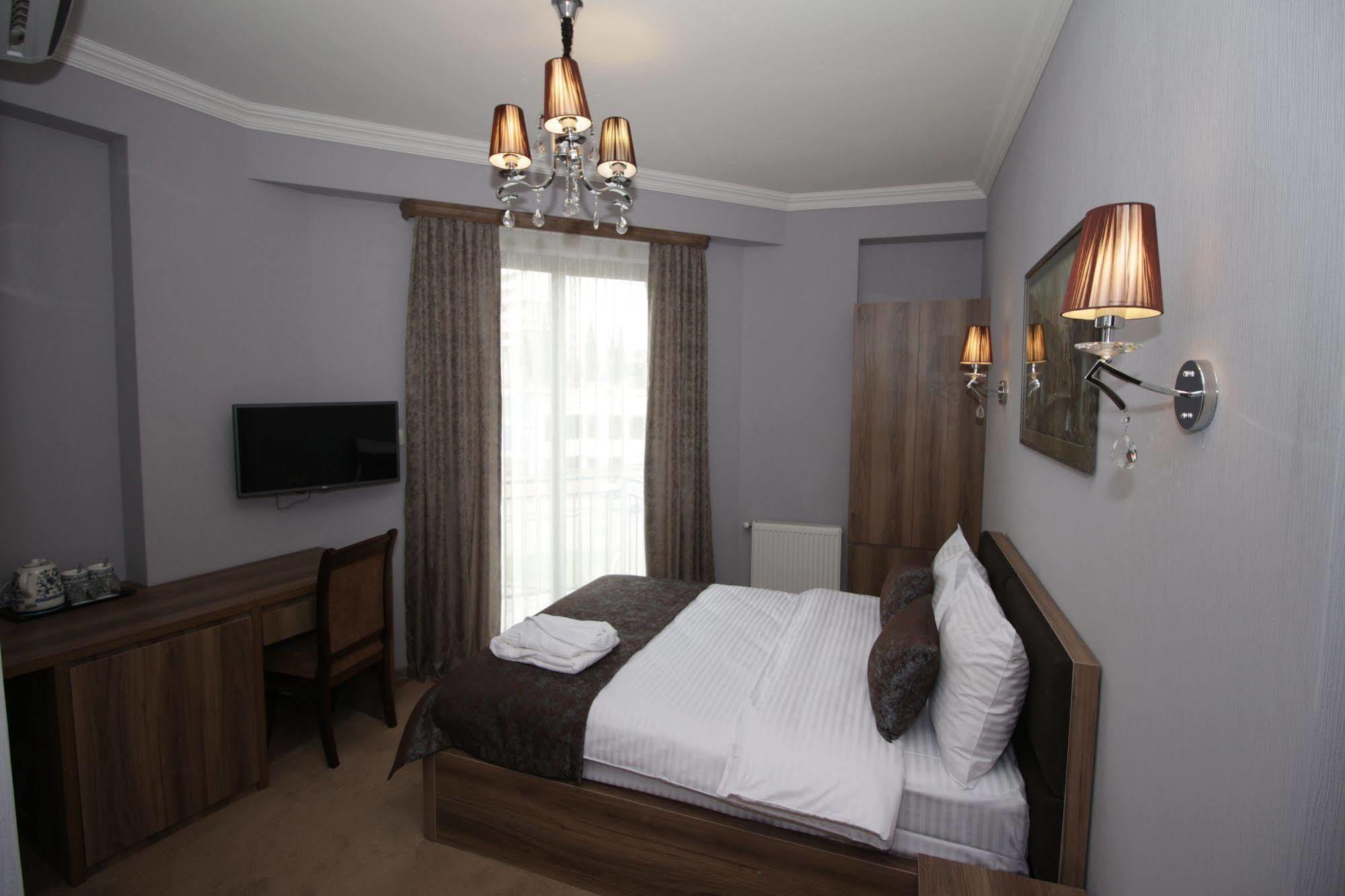 Hotel Pushkin Tbilisi Buitenkant foto