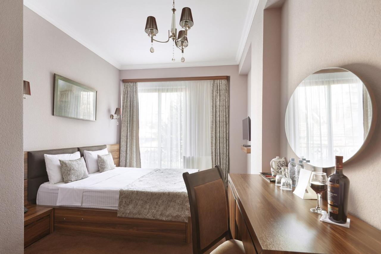 Hotel Pushkin Tbilisi Buitenkant foto