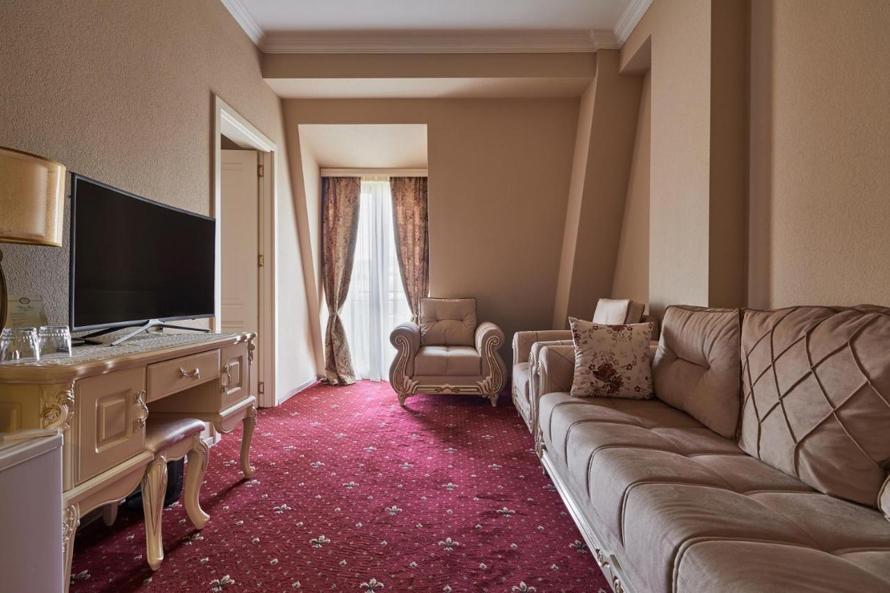 Hotel Pushkin Tbilisi Buitenkant foto