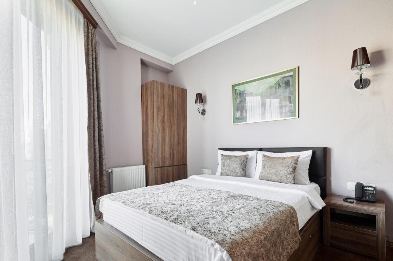 Hotel Pushkin Tbilisi Buitenkant foto